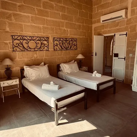 Villa La Mola Gozo Luxury Villa With Private Pool & Sunset Views Vila