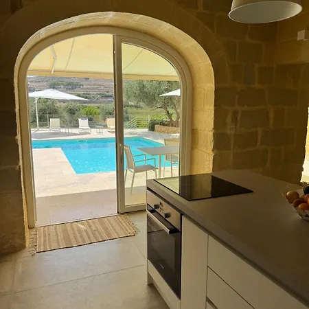 La Mola Gozo Luxury With Private Pool & Sunset Views וילה